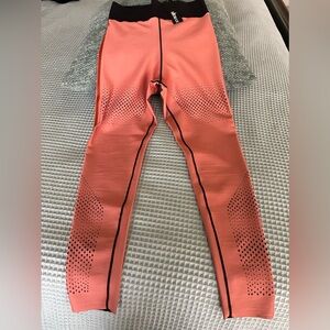UltraCor Salmond Diamond Mesh Leggings